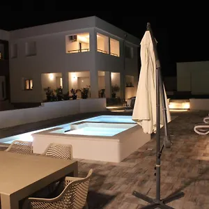 https://house-emjalemi.pula-hotels.org